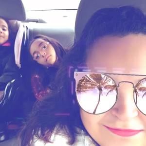 Meet your Posher, Kitzia